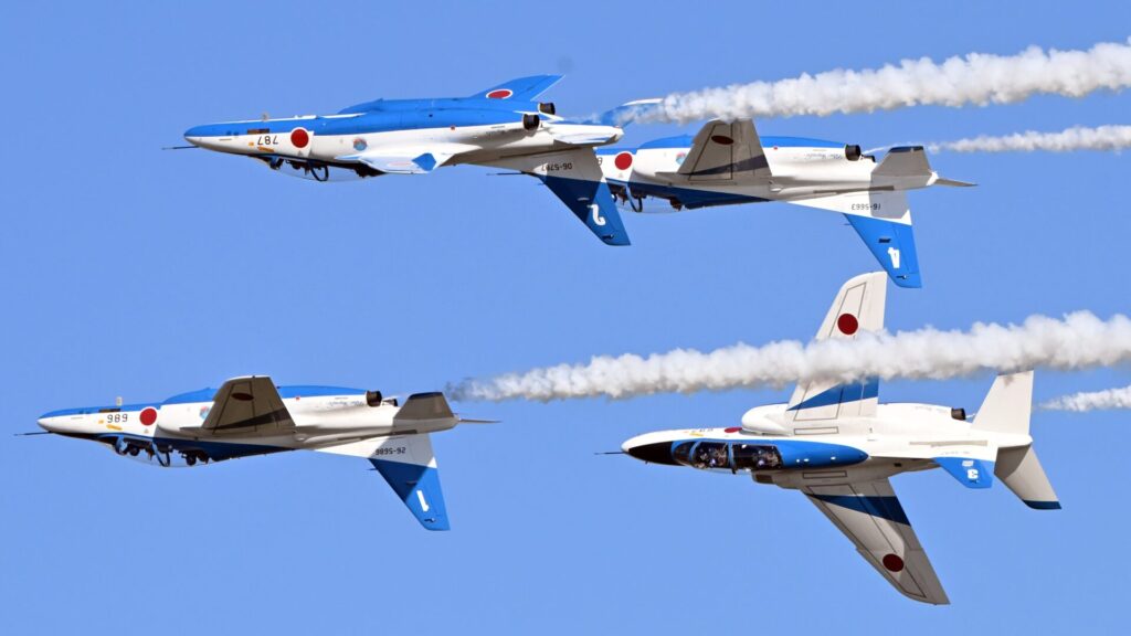 ブルーインパルス再飛行